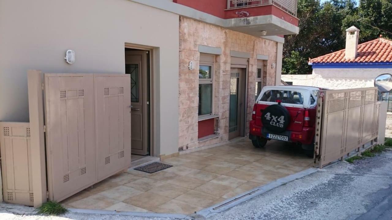 Arapakis Apartment 2 Aegina Exterior photo